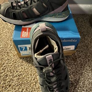 Columbia Women's Gray Hiking Shoes